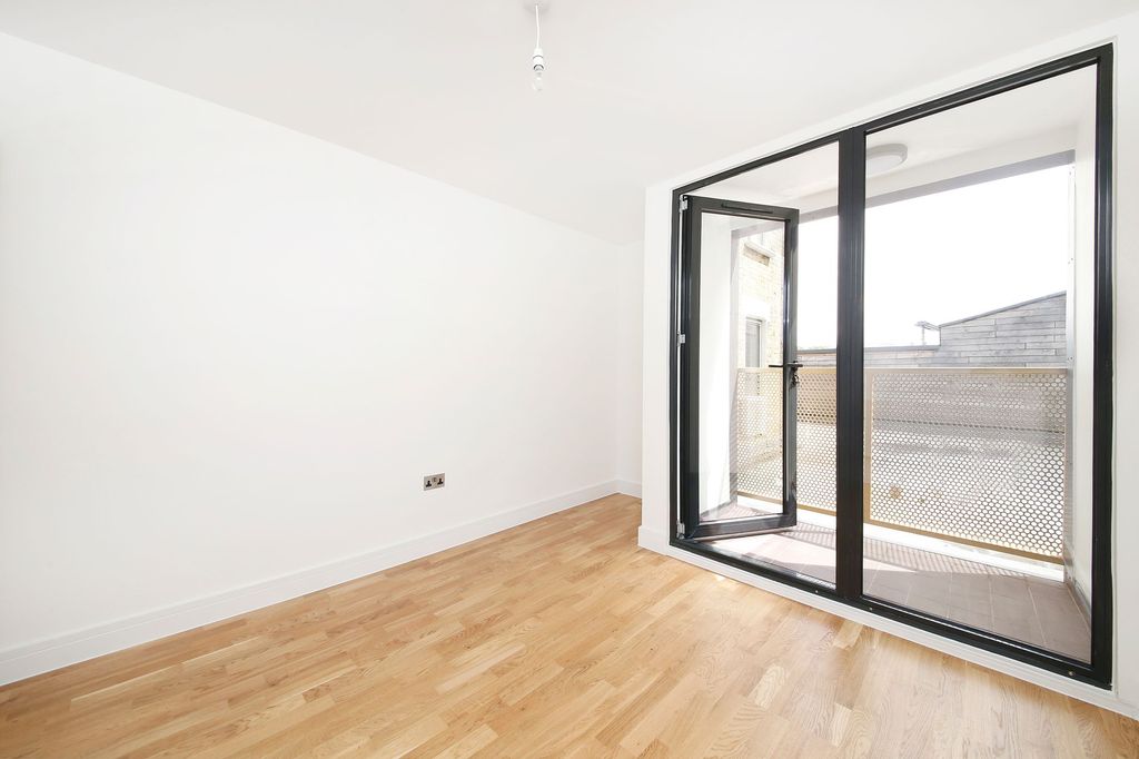 Property photo 3 of 7