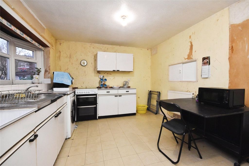 Property photo 3 of 12 Picture No. 10