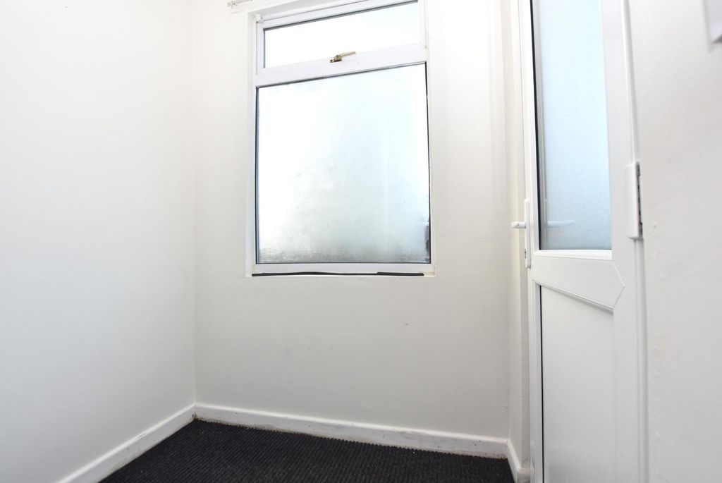 Property photo 2 of 15 Front Room.Jpg