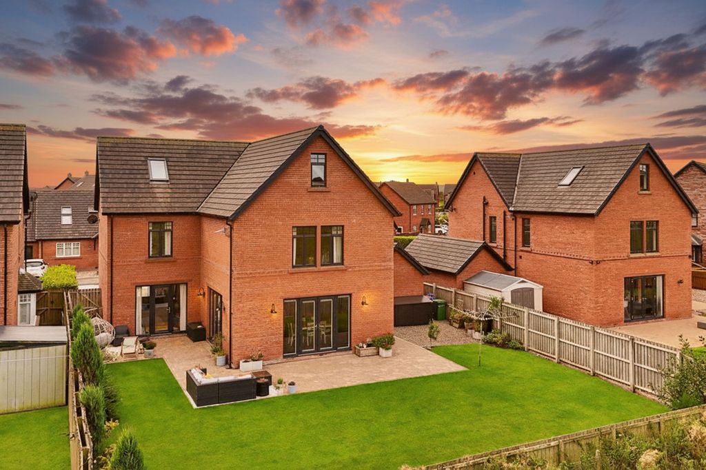 Property photo 1 of 55