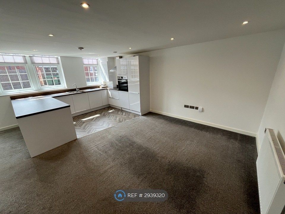 Property photo 2 of 11 Living Area
