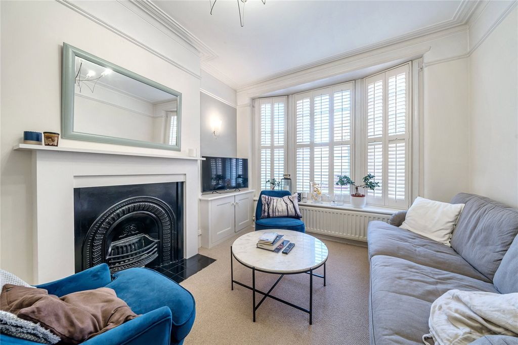 Property photo 1 of 18