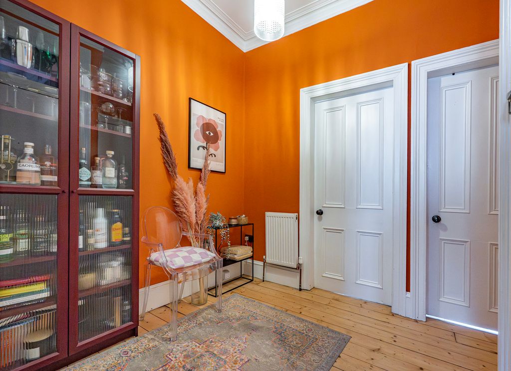 Property photo 2 of 33