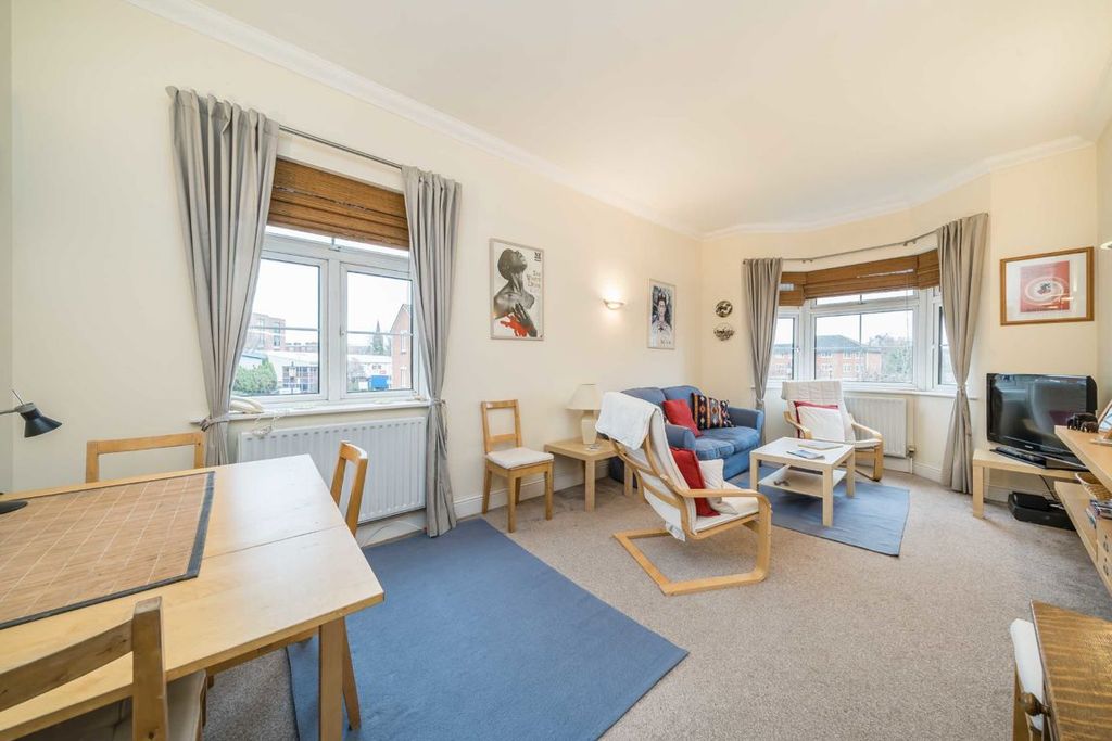 Property photo 2 of 4