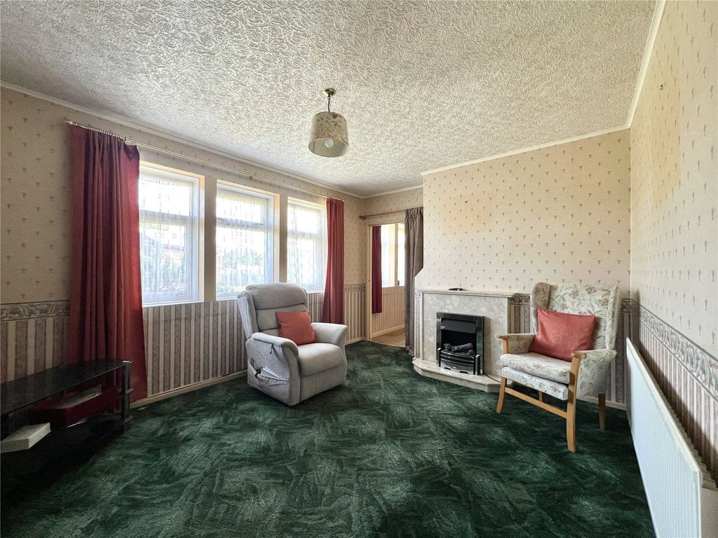 Property photo 2 of 14 Picture No. 01