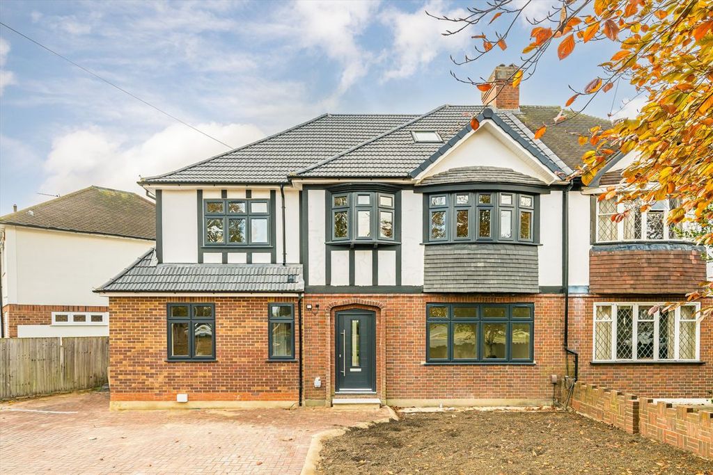 Property photo 1 of 8