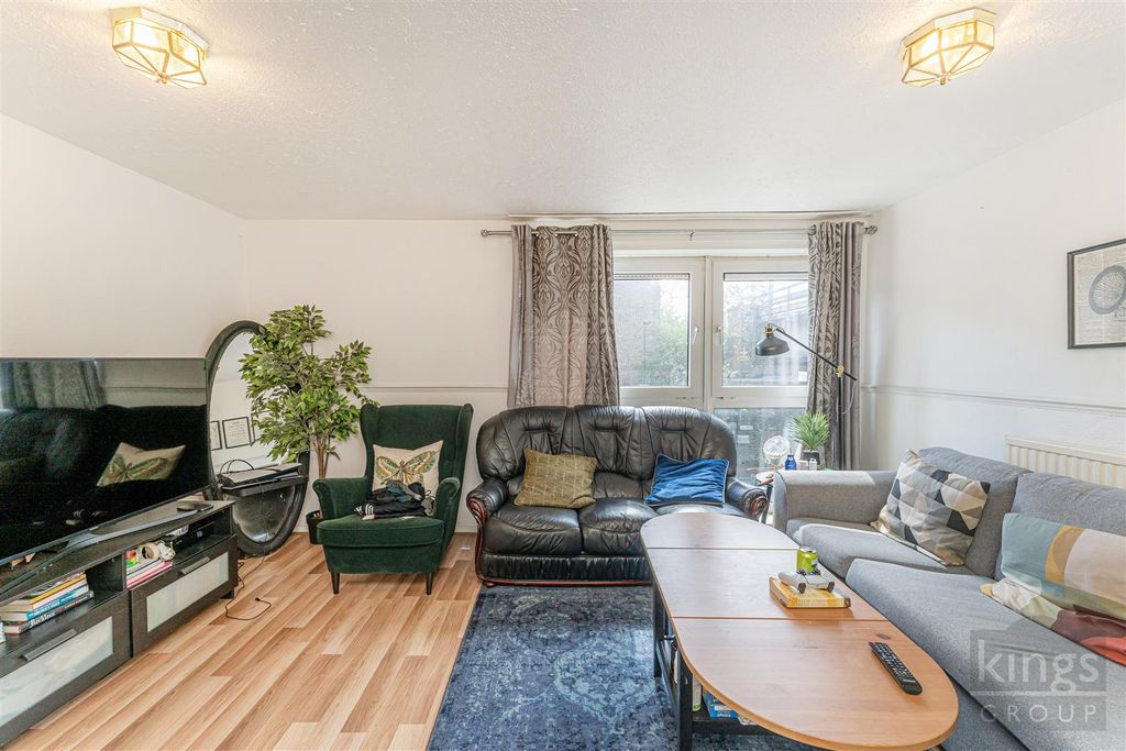 Property photo 2 of 19 Living Room