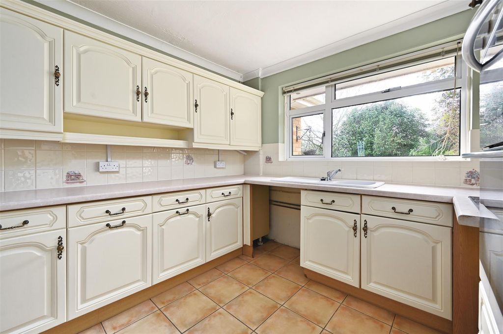 Property photo 2 of 32 1A Summerhill Road - Tn394Ln (2).Jpg