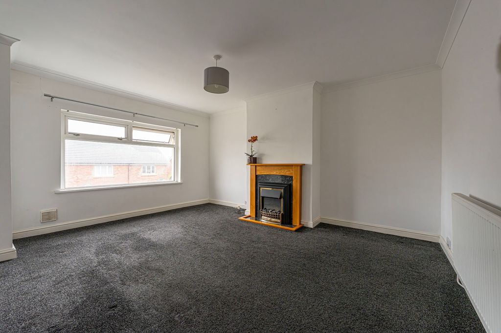 Property photo 3 of 24