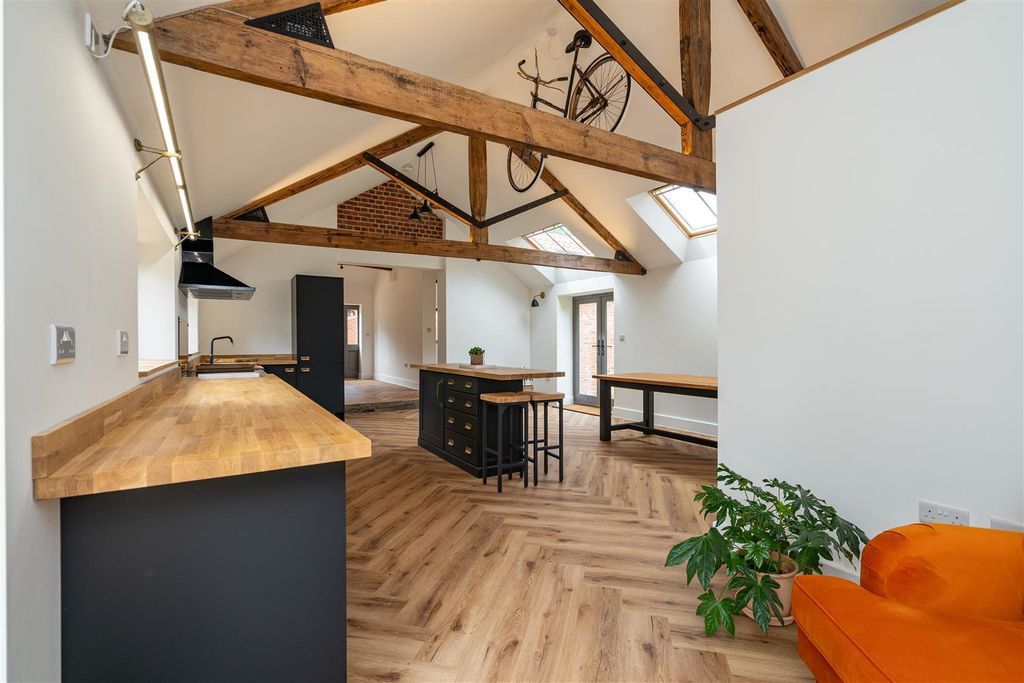 Property photo 2 of 33 Kitchen Dining