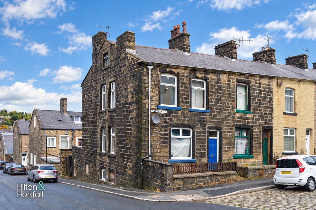 Property photo 1 of 14 Hartley Street