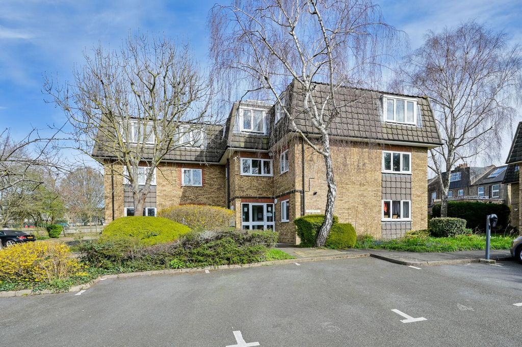 Property photo 1 of 6