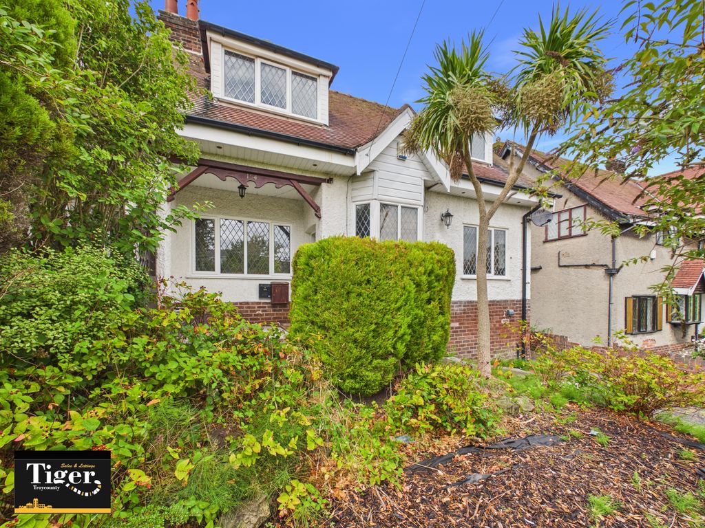Property photo 2 of 32 Cam03440G0-Pr0658-Still052