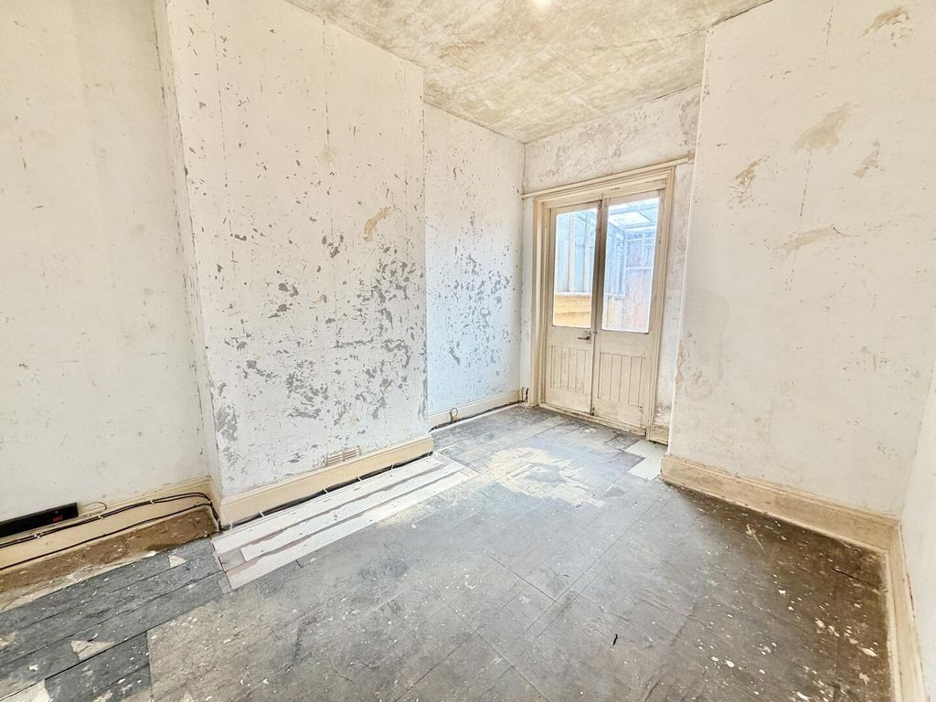 Property photo 3 of 12 Bedroom