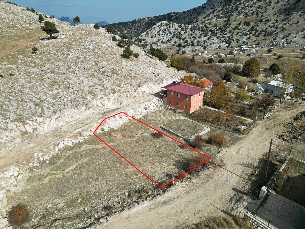 Property photo 1 of 3
