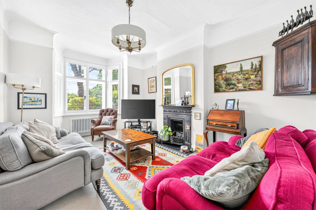 Property photo 2 of 19