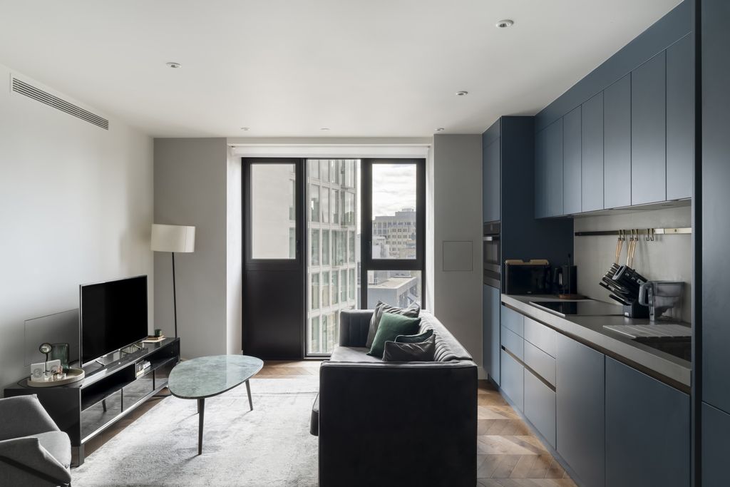 Property photo 2 of 11