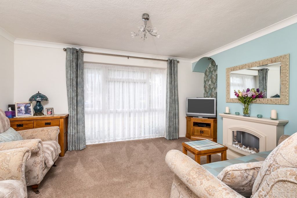 Property photo 2 of 13 4264004
