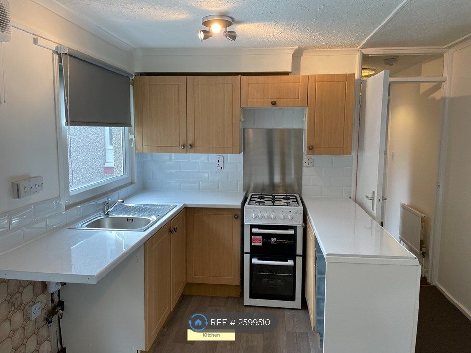 Property photo 1 of 10 Kitchen/Diner/Living Room