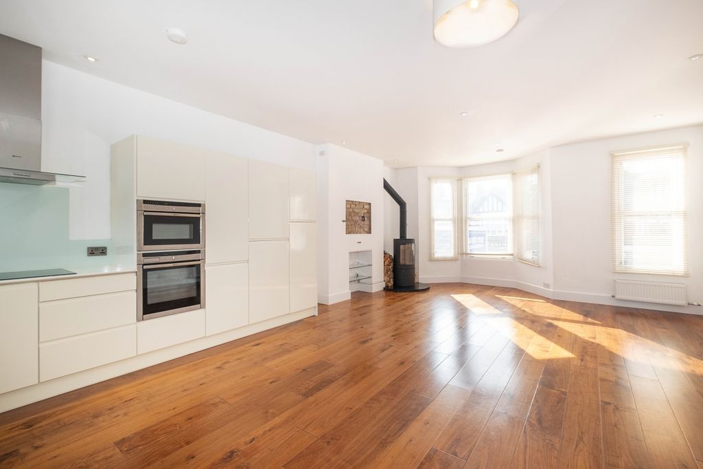 Property photo 3 of 10 Reception Room