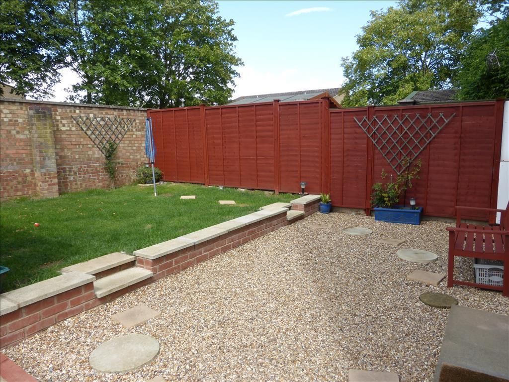 Property photo 2 of 7 Garden