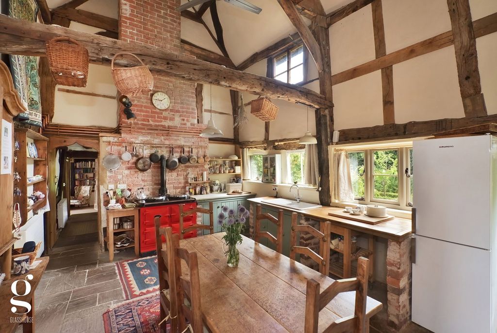 Property photo 2 of 42