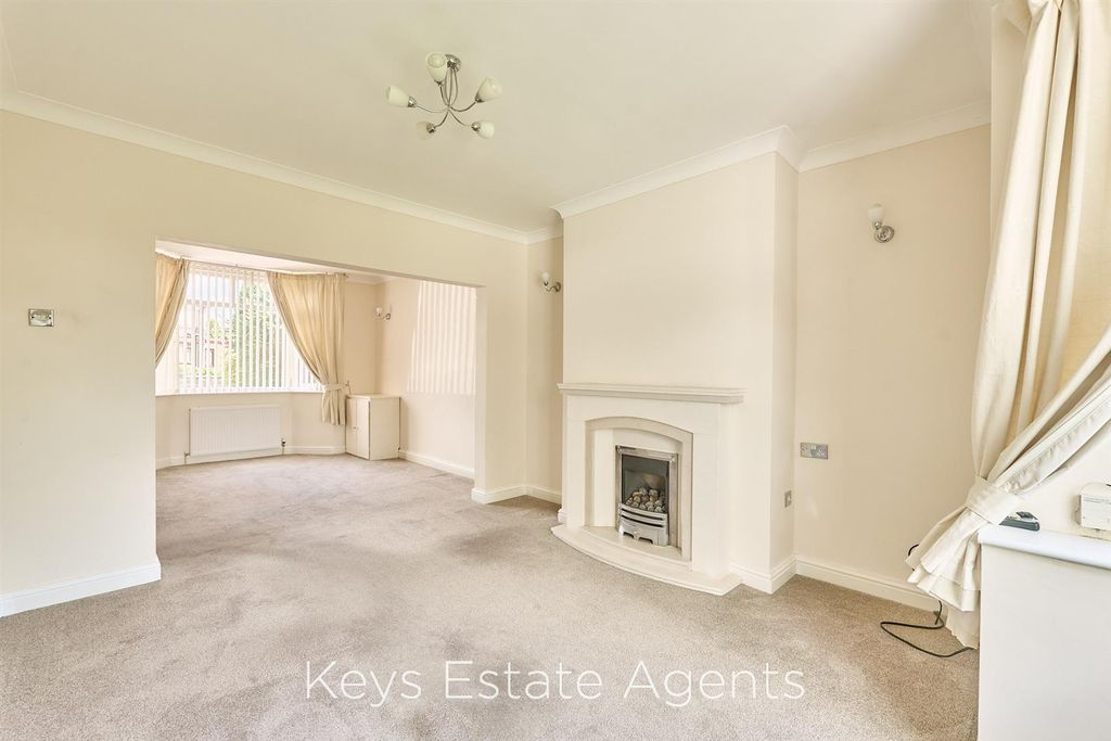 Property photo 3 of 22 Open Plan Lounge &amp; Dining Area