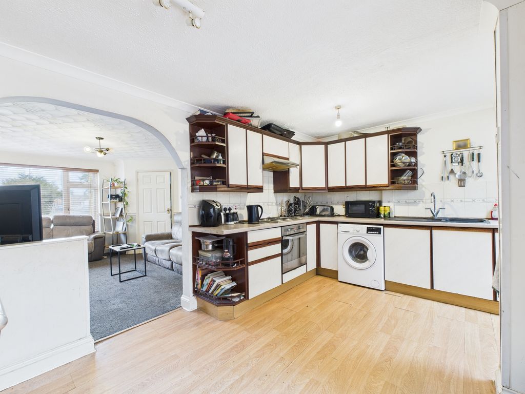 Property photo 2 of 17 Kitchen/Diner