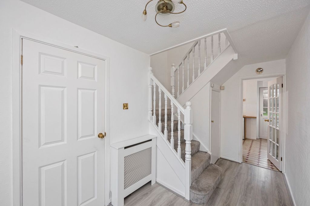 Property photo 3 of 24