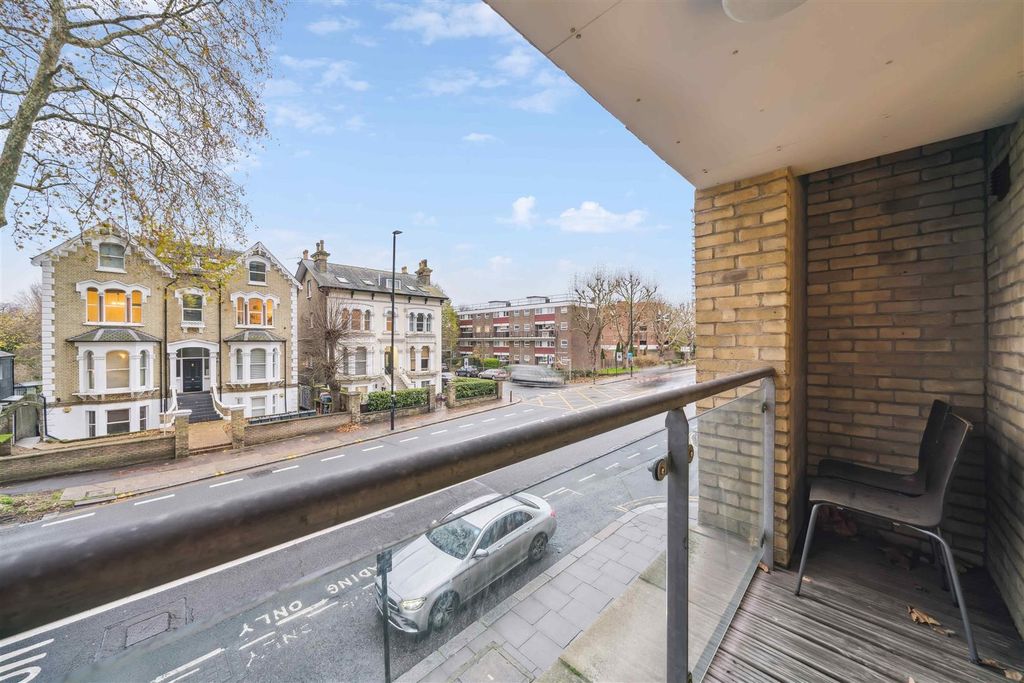 Property photo 3 of 8