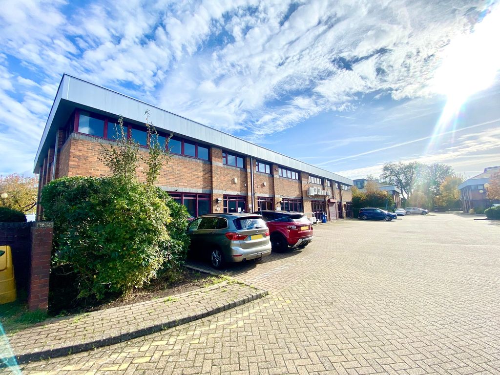 Property photo 1 of 11