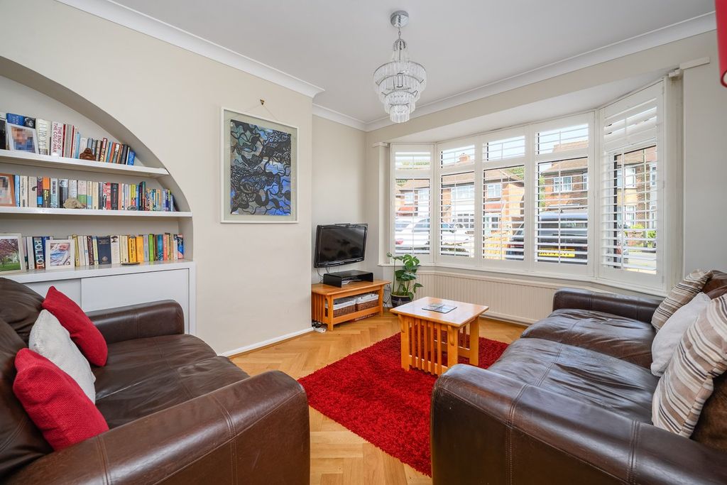 Property photo 1 of 11
