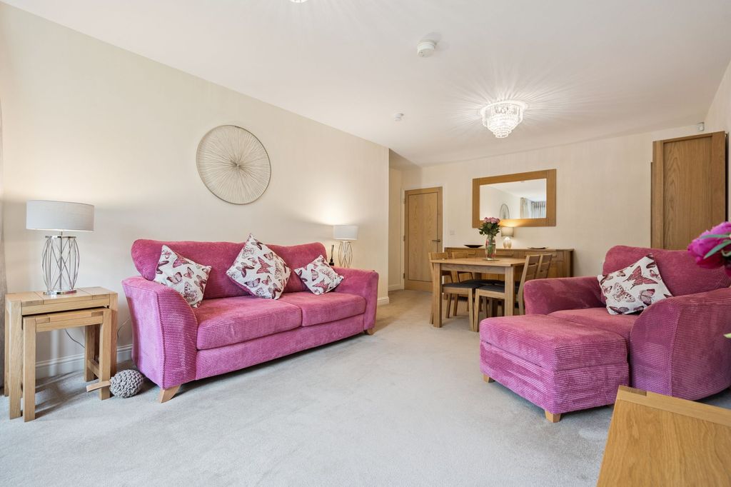 Additional image 5 of 2 bed flat for saleRollock Street, Stirling FK8