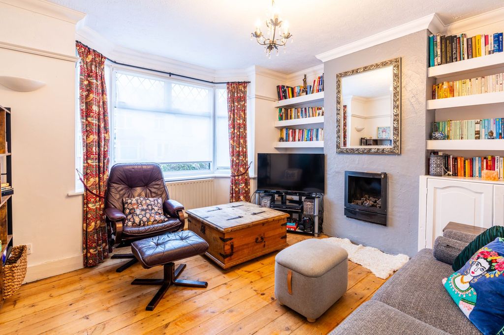 Property photo 3 of 15