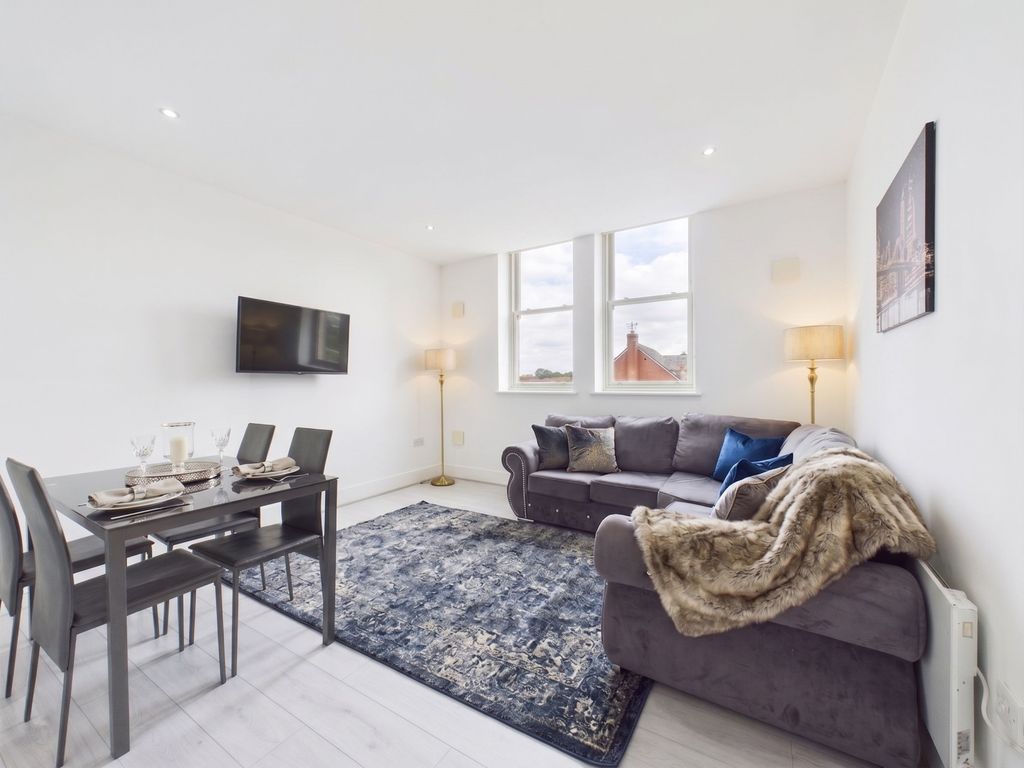 Property photo 2 of 10 Cherry Tree House - Ewemove - Living And Dining Ro