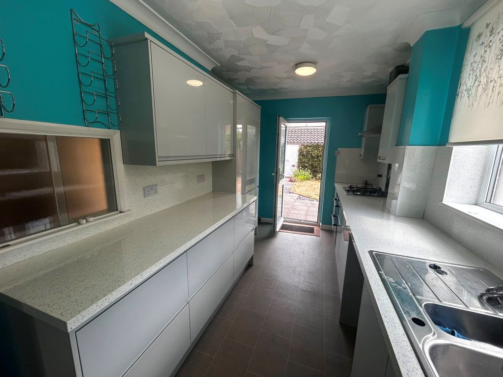 Property photo 3 of 13 Kitchen
