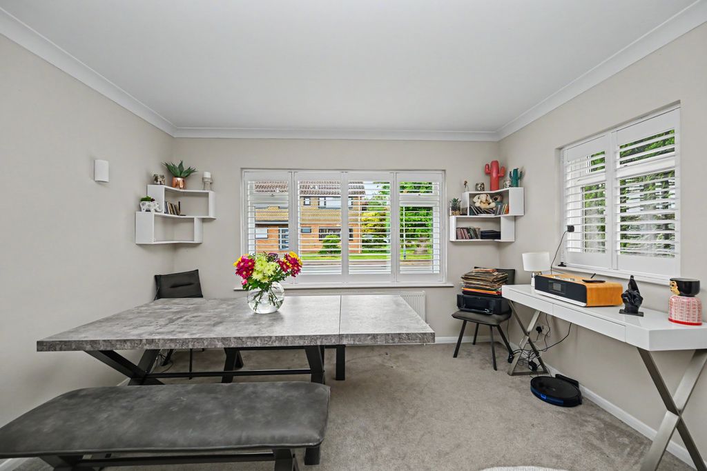 Property photo 3 of 25