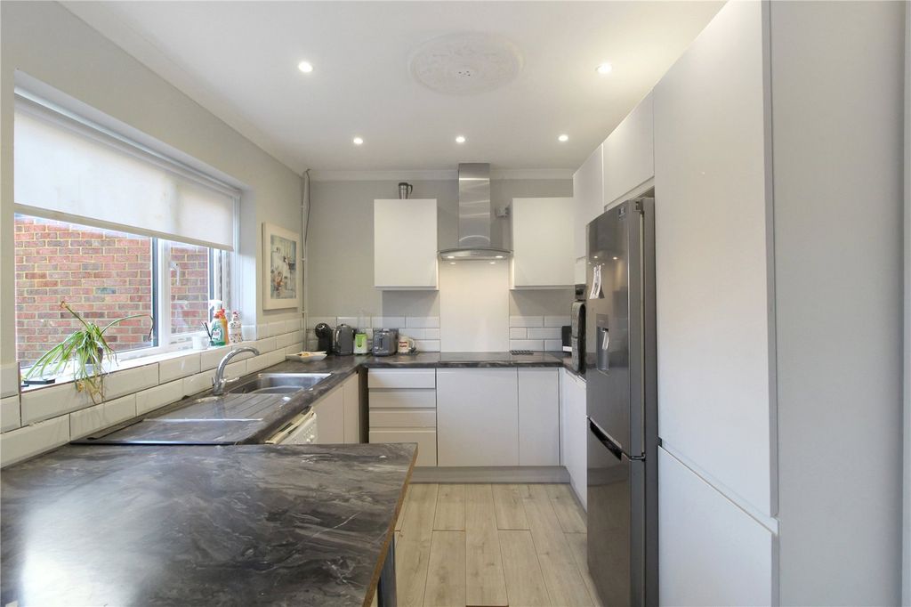 Property photo 3 of 11 Picture No. 06