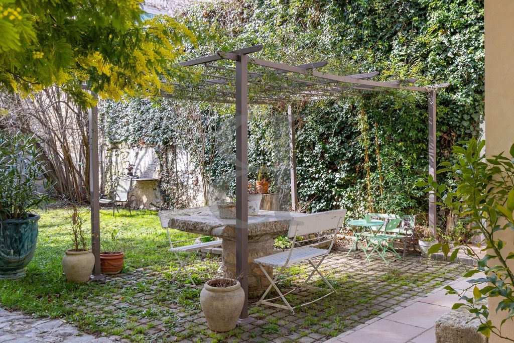 Property photo 3 of 25