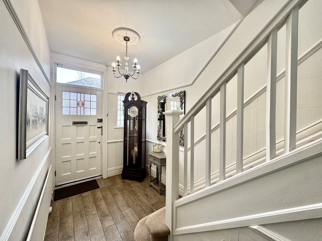 Property photo 2 of 16 Photo 12