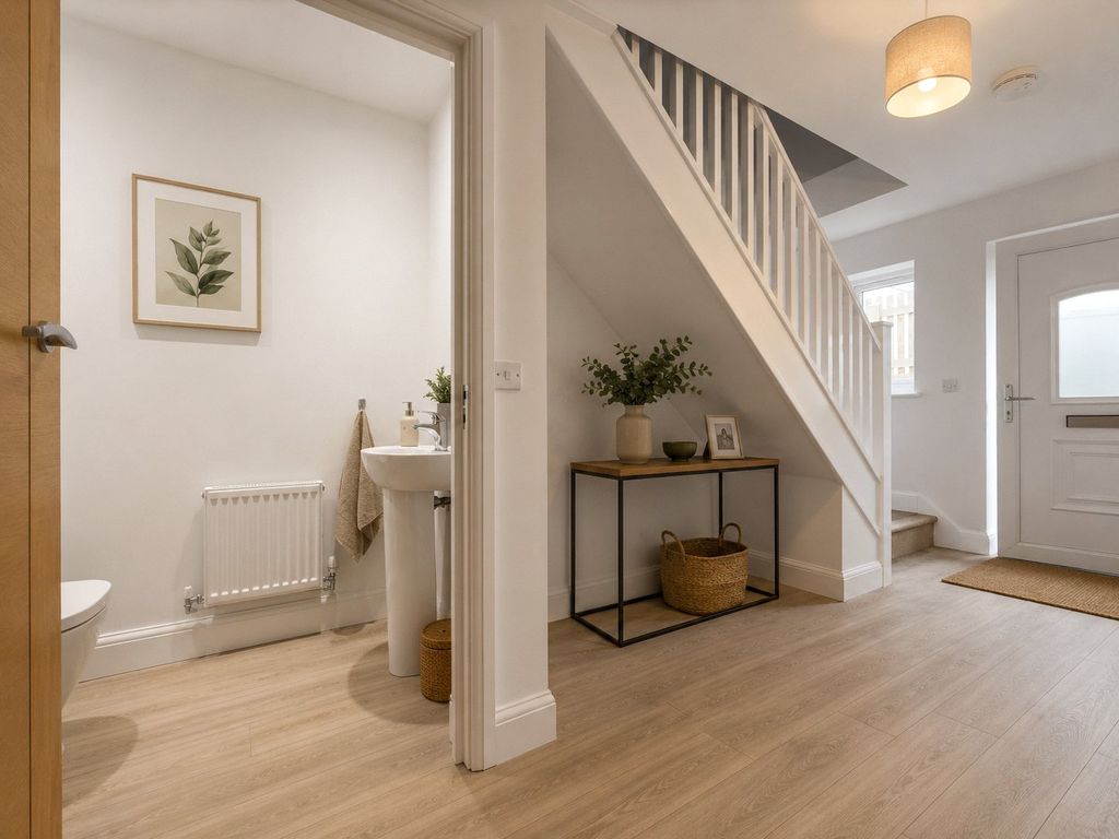 Property photo 2 of 12 Entrance Hall