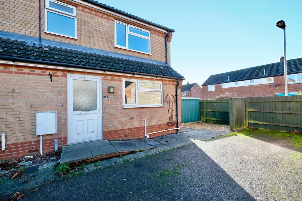Property photo 1 of 11