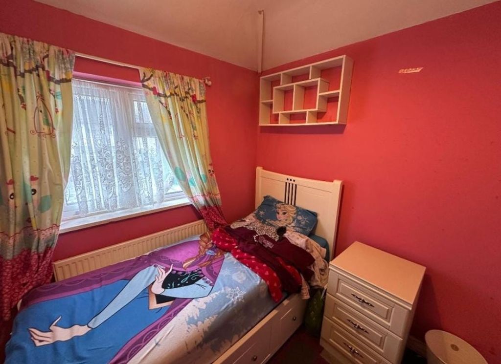 Property photo 1 of 4