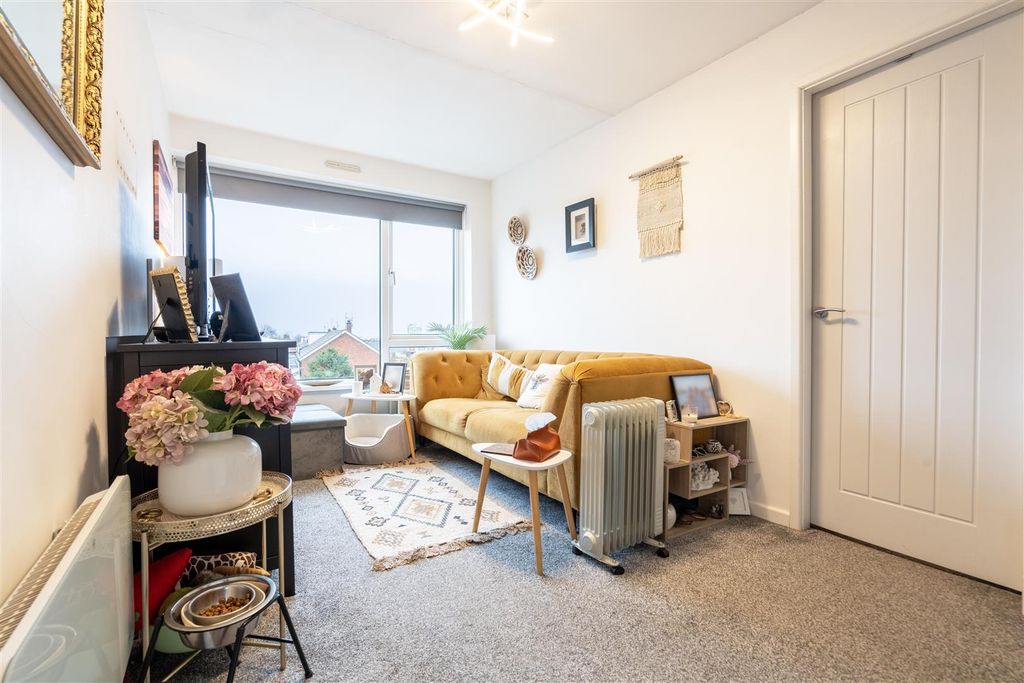 Property photo 2 of 6 Living Room