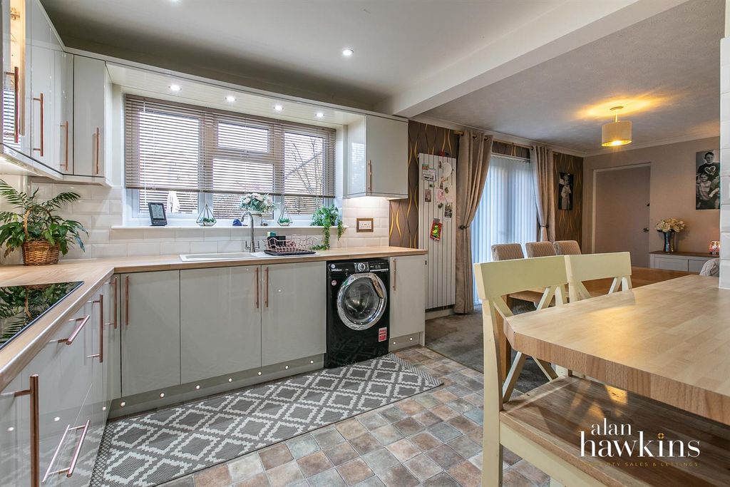 Property photo 3 of 18 3545-04.Jpg