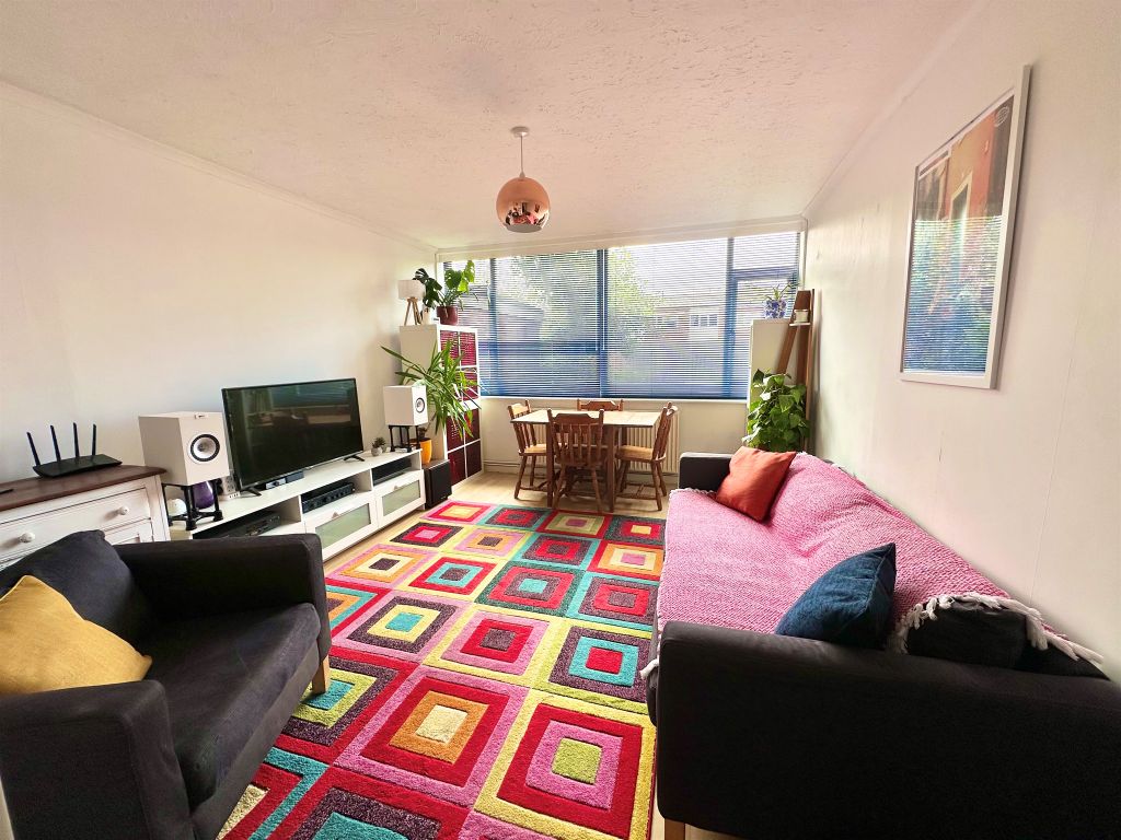 Property photo 3 of 17