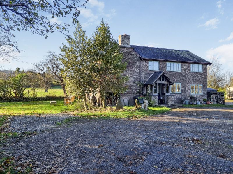 Property photo 1 of 14 4 Bedroom Property With Land