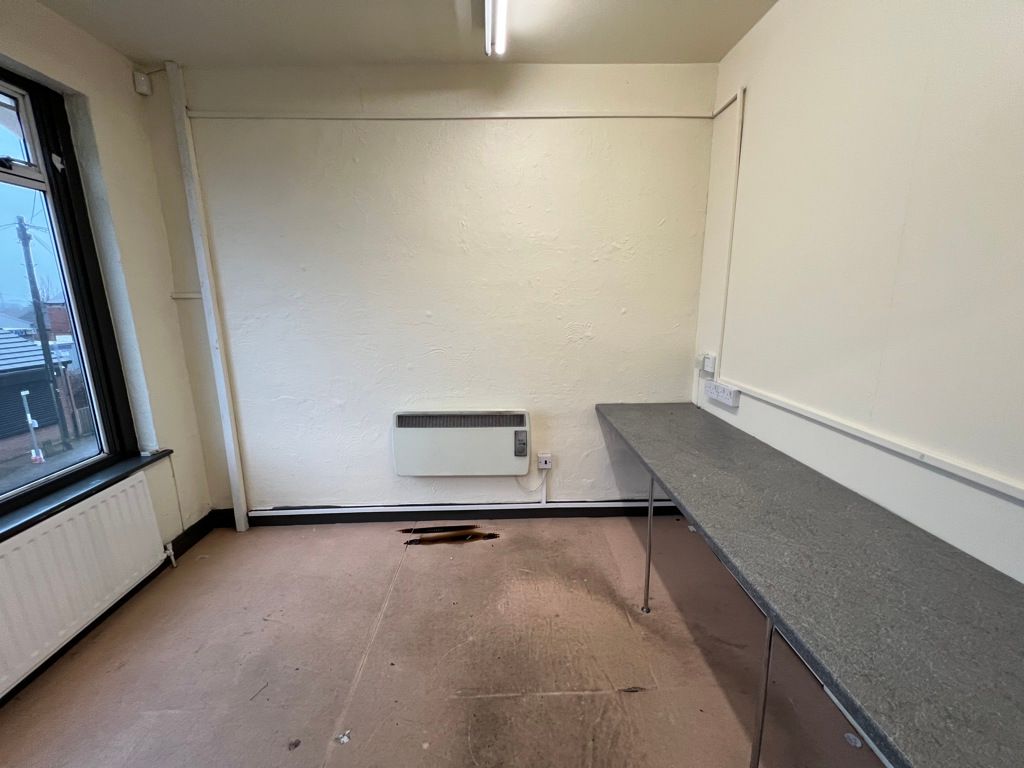 Property photo 3 of 4 Photo 11