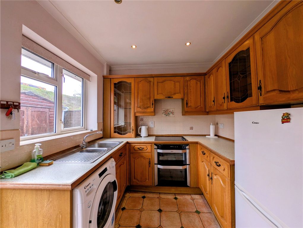 Property photo 3 of 11 Picture No. 13