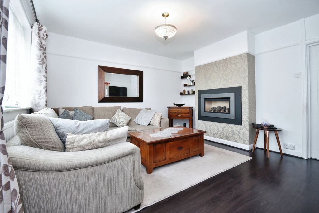 Property photo 2 of 17 Photography